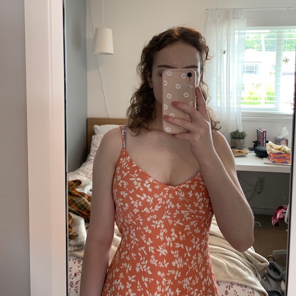 KIVARI coral and white dress - Picture 6 of 10